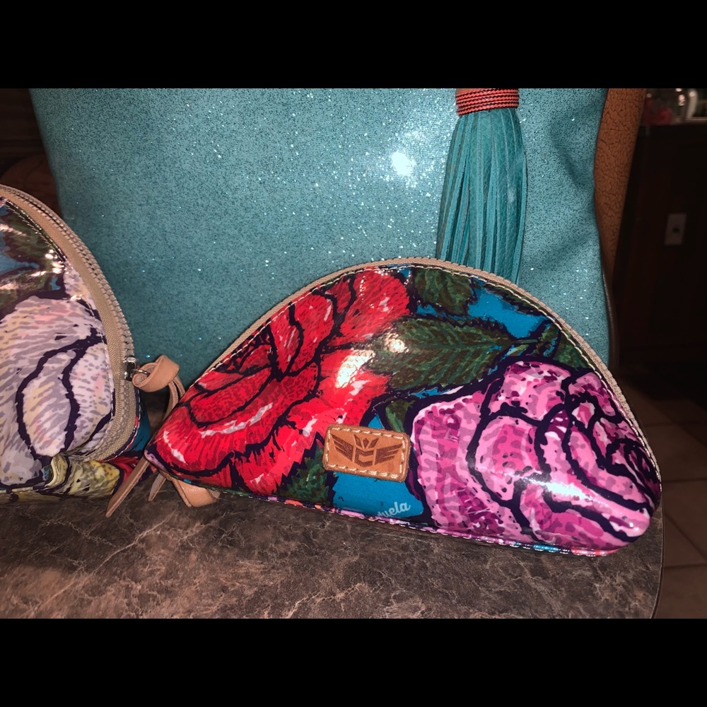 Medium make up bag